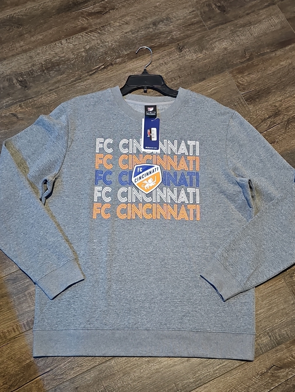 MLS FC Cincinnati Men's Large Crewneck with Orange & Blue Logo New With Tags